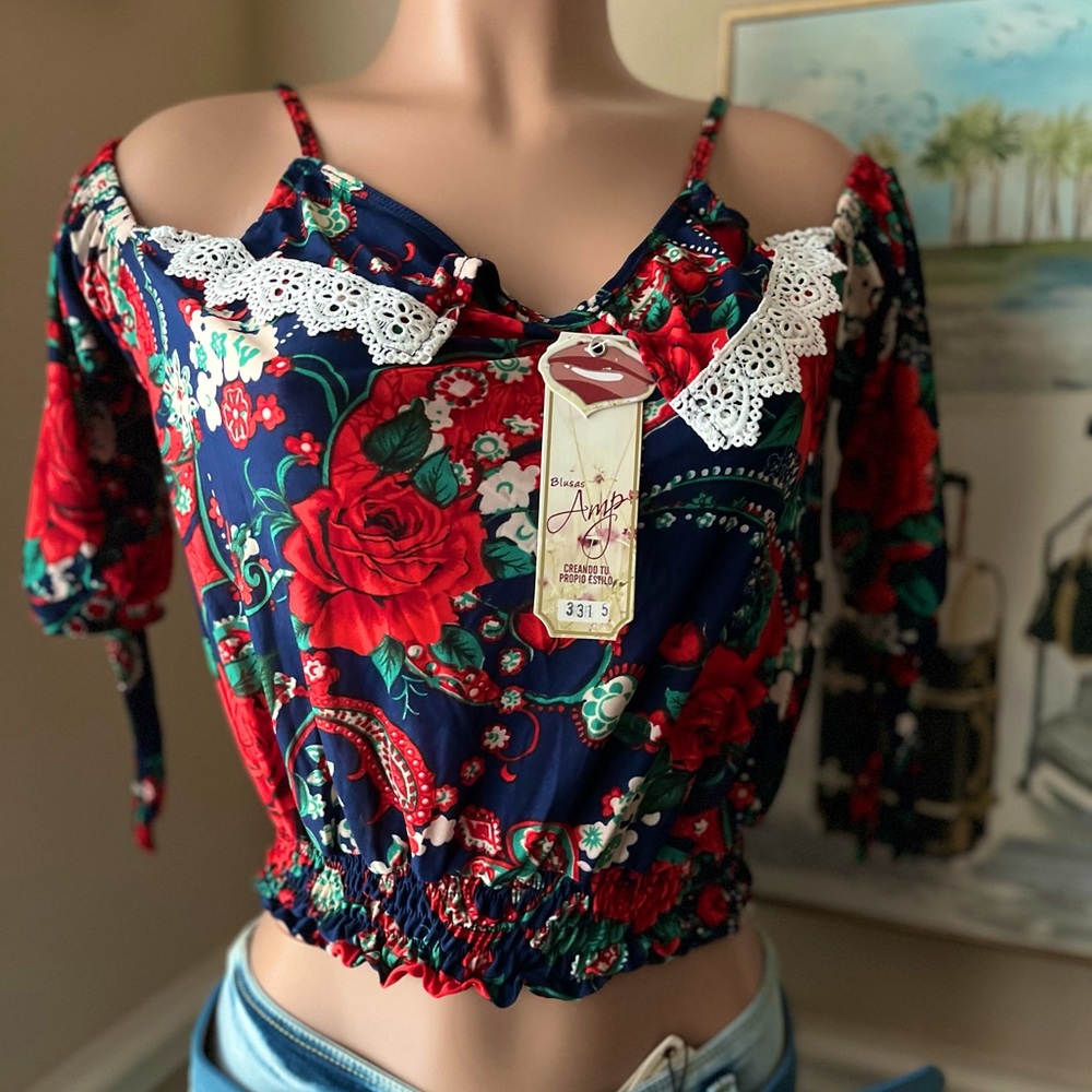 🌹BEAUTIFUL FLORAL TOP 🌹